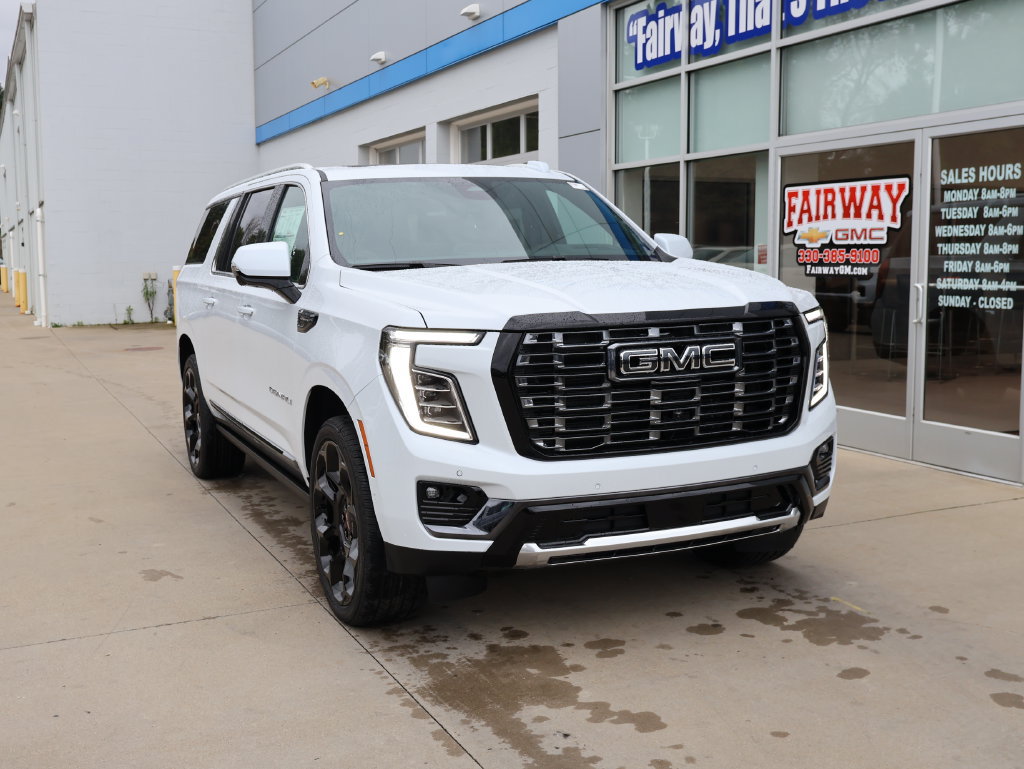 New 2026 GMC Yukon XL Denali Ultimate w/ LPO, Floor Liner Package AWD/4WD image 2