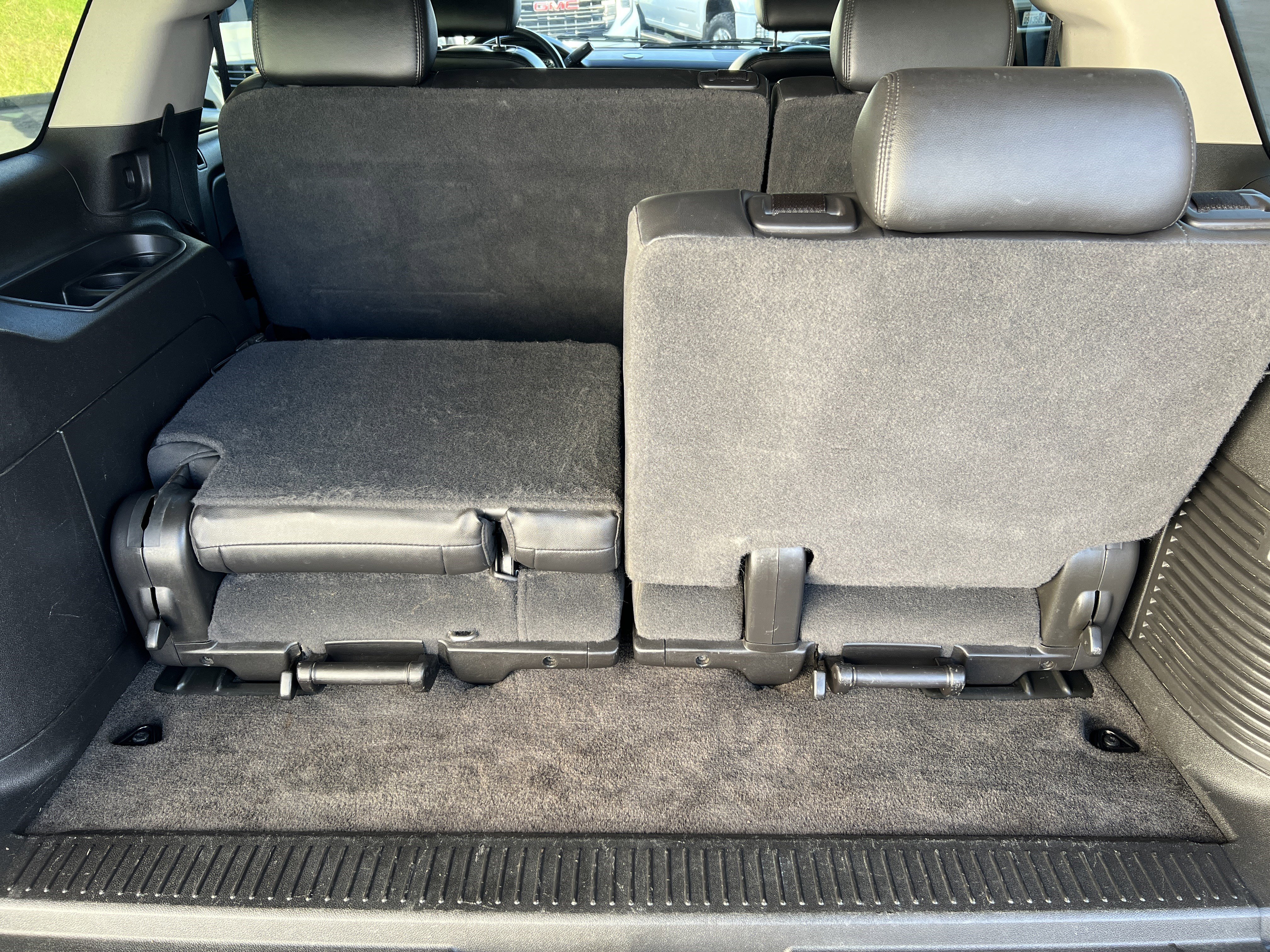 Used 2010 Chevrolet Tahoe LT image 17