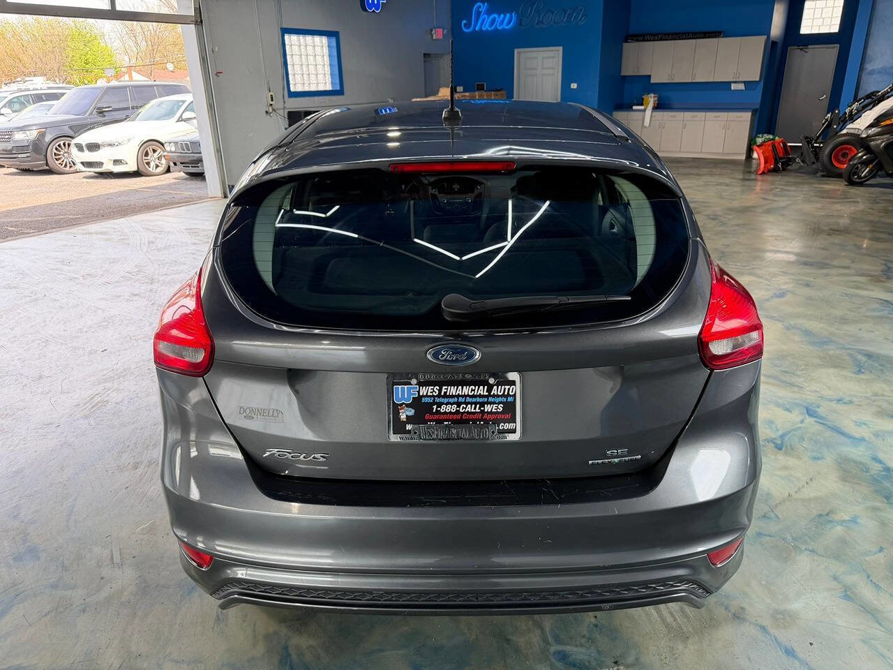 Used 2015 Ford Focus SE w/ SE Sport Package FWD image 11