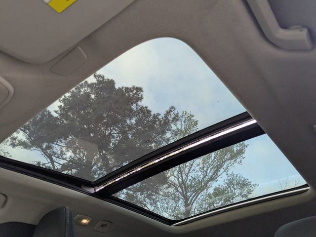 Certified 2023 Volvo XC40 B5 Ultimate w/ Protection Package Premier image 27