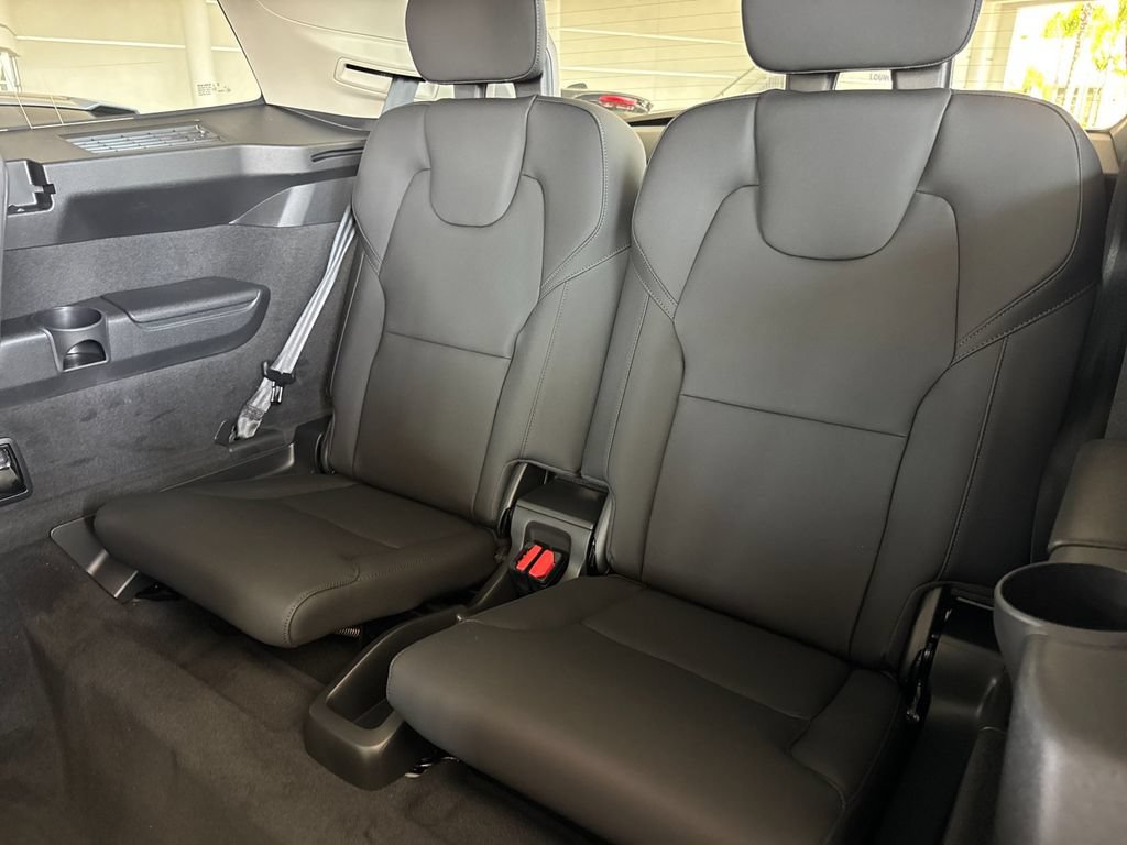 New 2026 Volvo XC90 T8 Plus AWD/4WD image 14