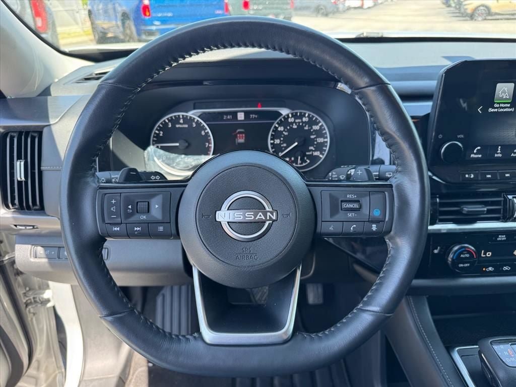Used 2023 Nissan Pathfinder SL AWD/4WD image 23