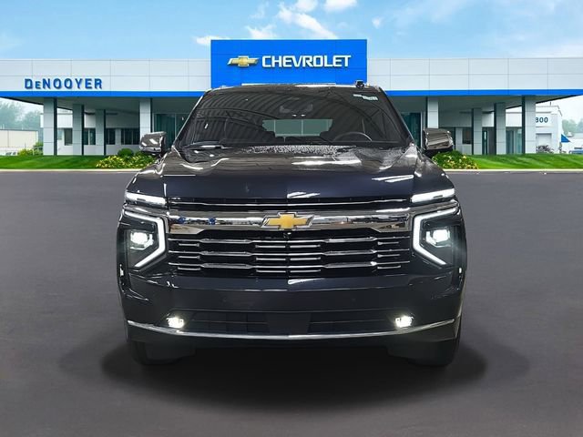 New 2025 Chevrolet Suburban Premier w/ Sun And Tow Package AWD/4WD video 3