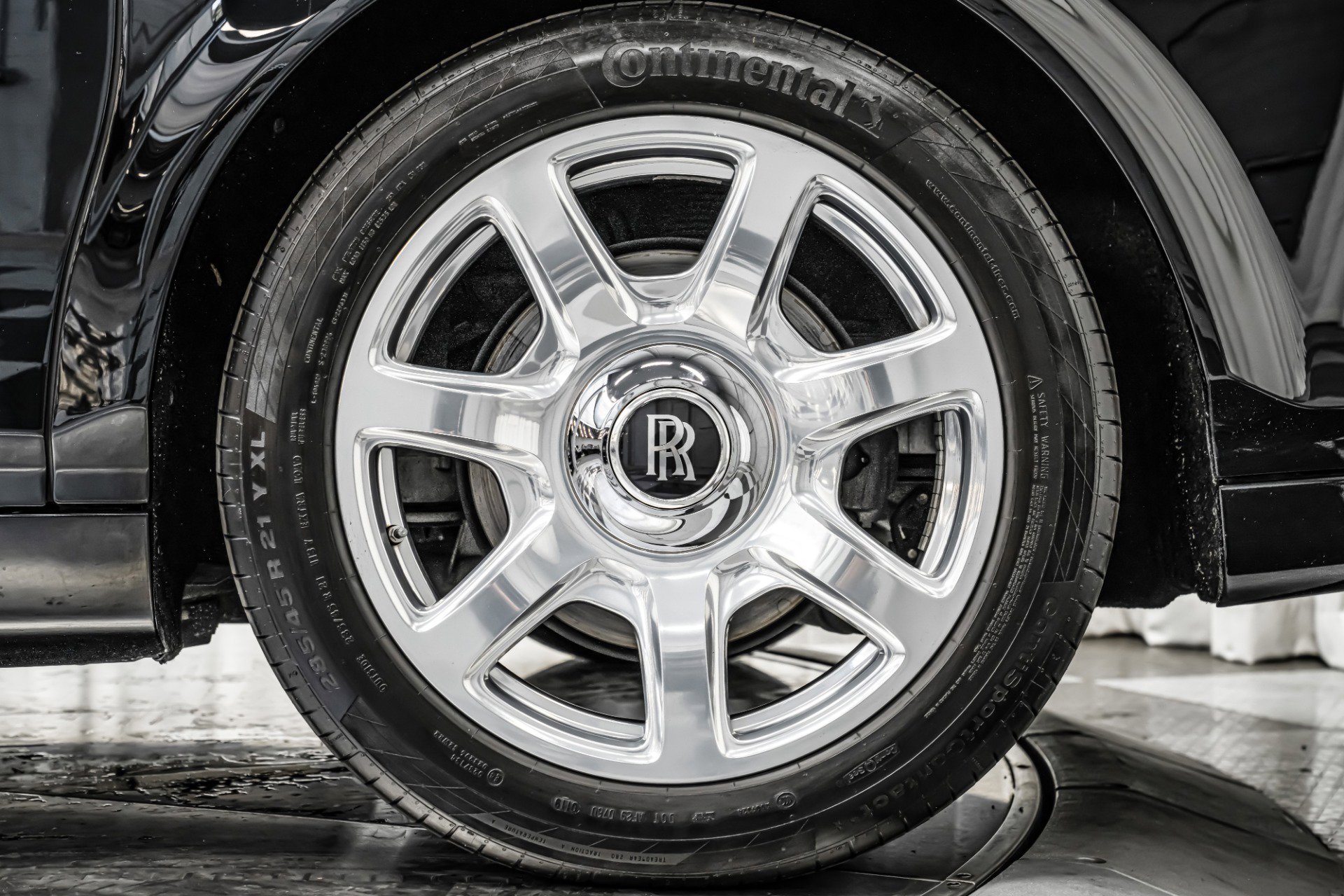 Used 2013 Rolls-Royce Phantom Sedan image 10