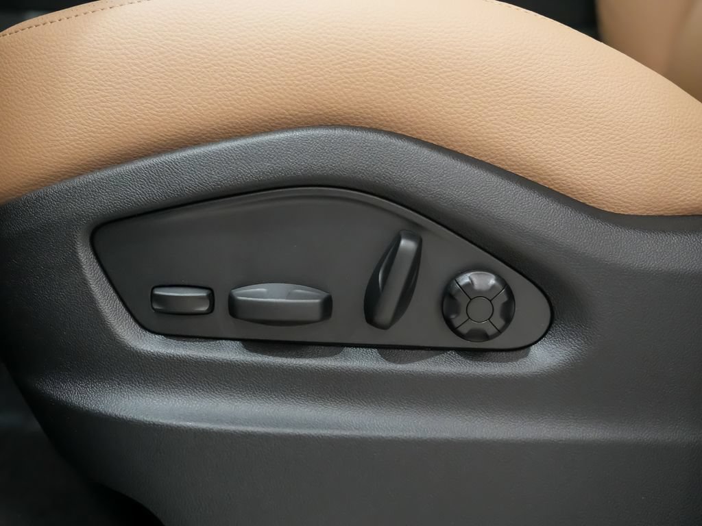 New 2026 Porsche Cayenne AWD/4WD image 23