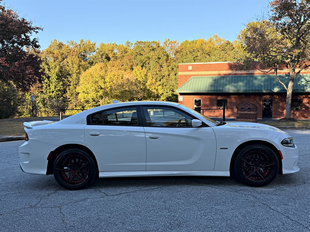 Used 2019 Dodge Charger R/T RWD image 4