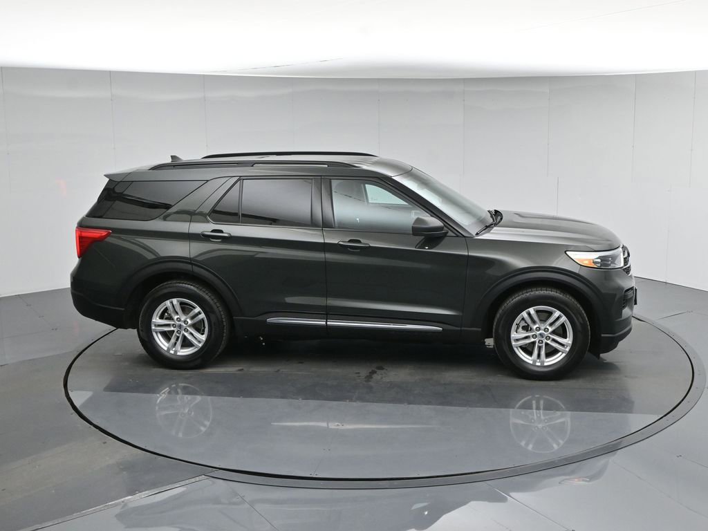 Used 2022 Ford Explorer XLT image 59