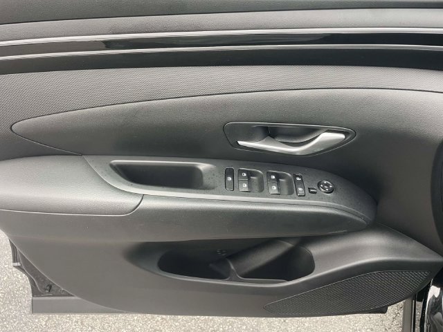 Certified 2024 Hyundai Tucson SE FWD image 15