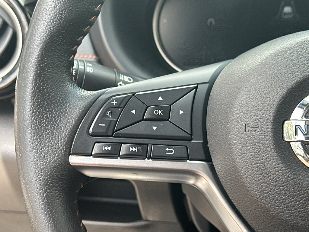 Used 2020 Nissan Kicks SR w/ SR Premium Package FWD image 21