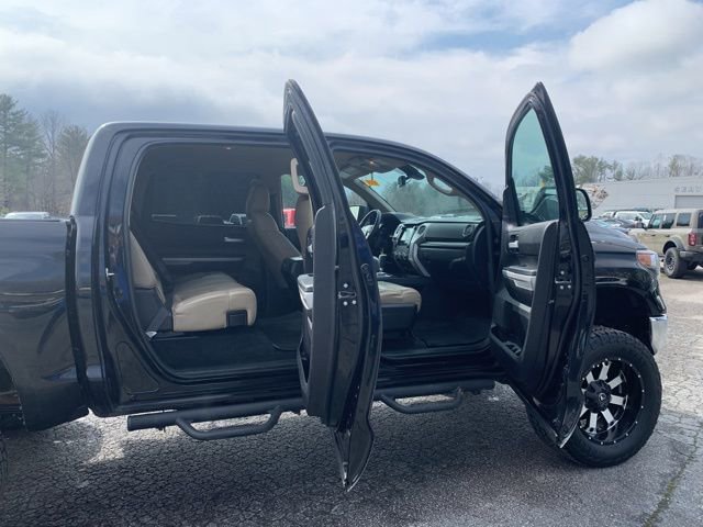 Used 2021 Toyota Tundra SR5 w/ SR5 Leather Package image 11