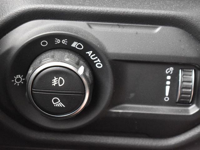 Used 2024 Jeep Gladiator Mojave w/ Technology Group image 26