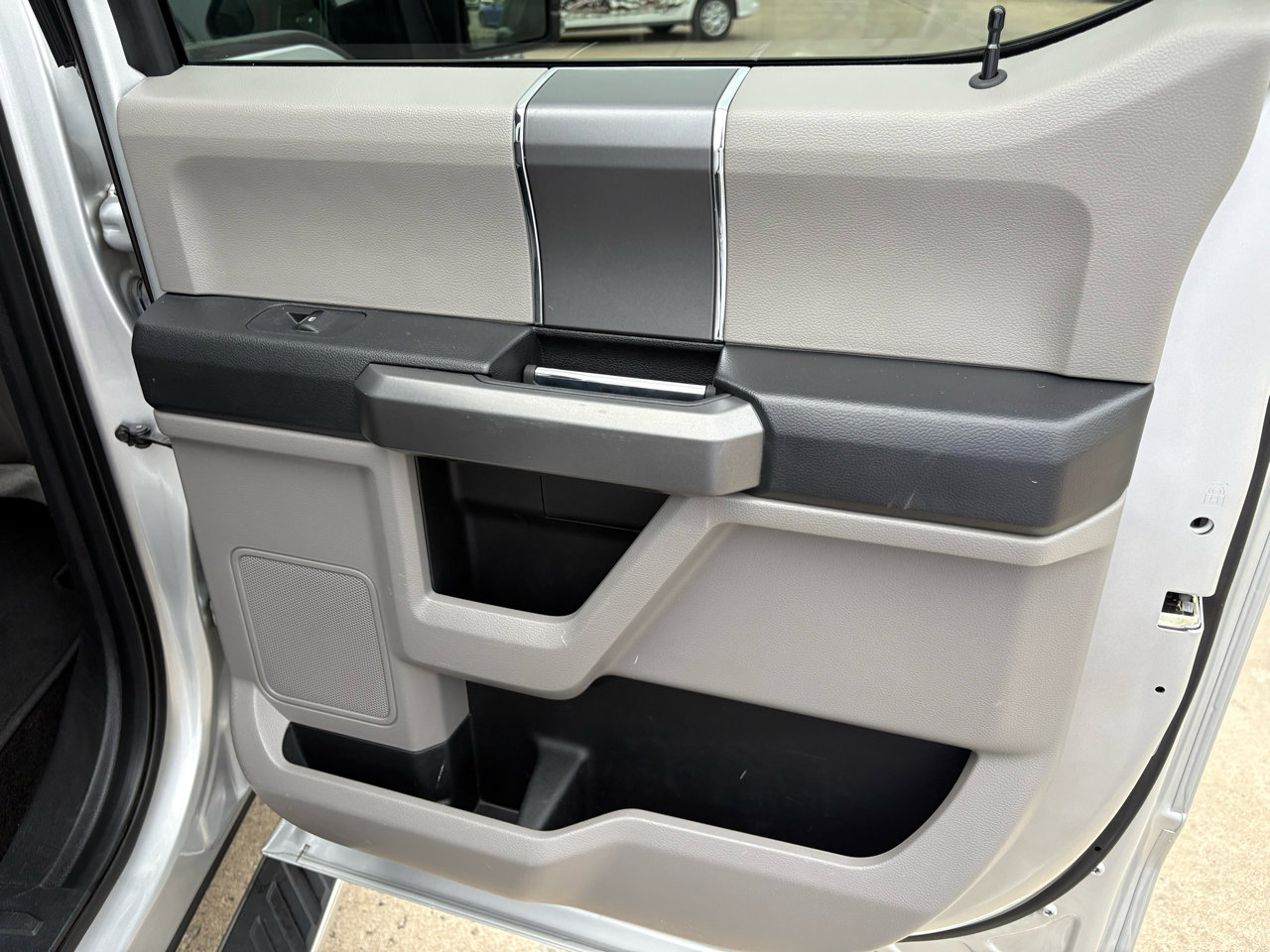 Used 2018 Ford F150 XLT w/ Equipment Group 302A Luxury image 54