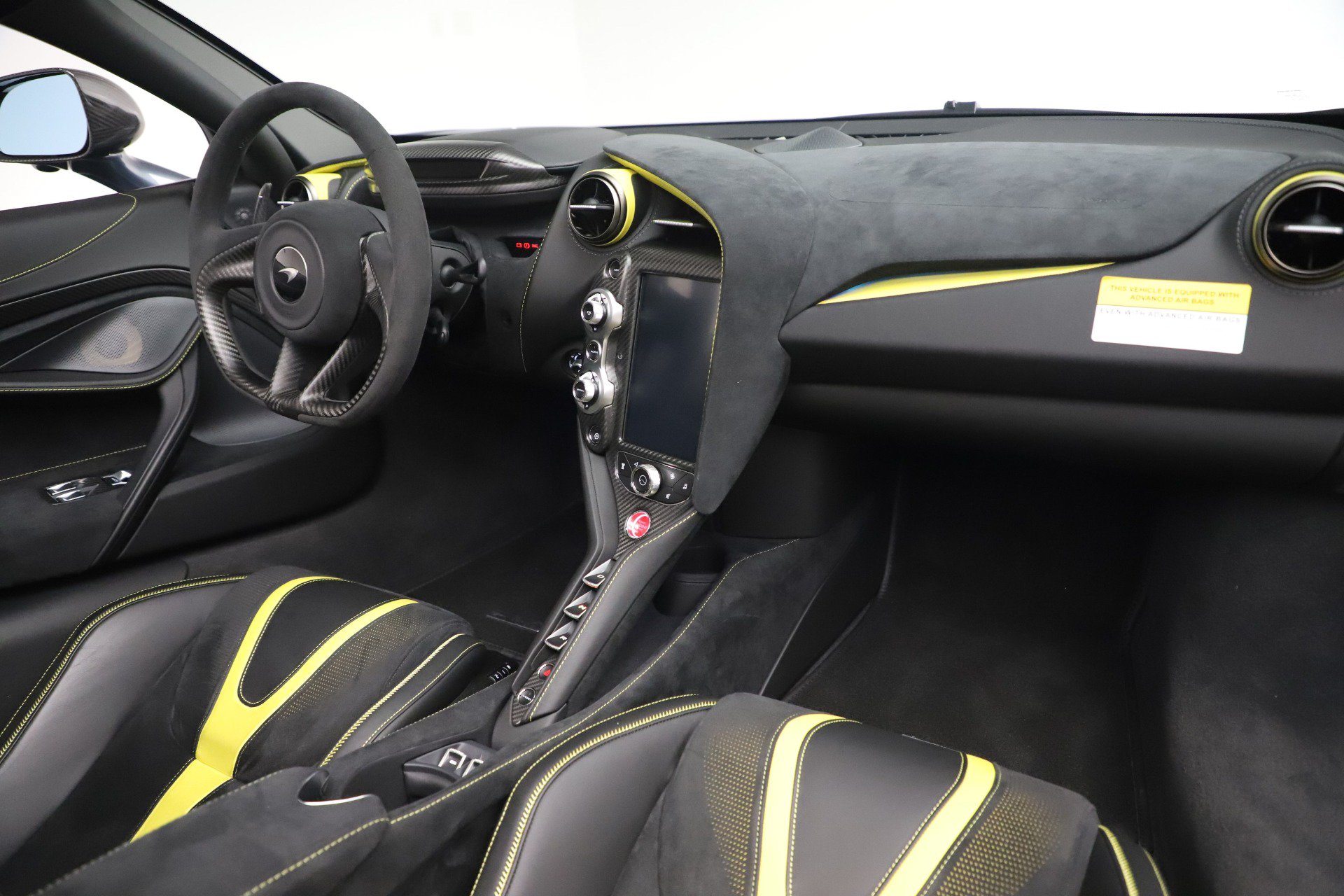 Used 2020 McLaren 720S Spider RWD image 24