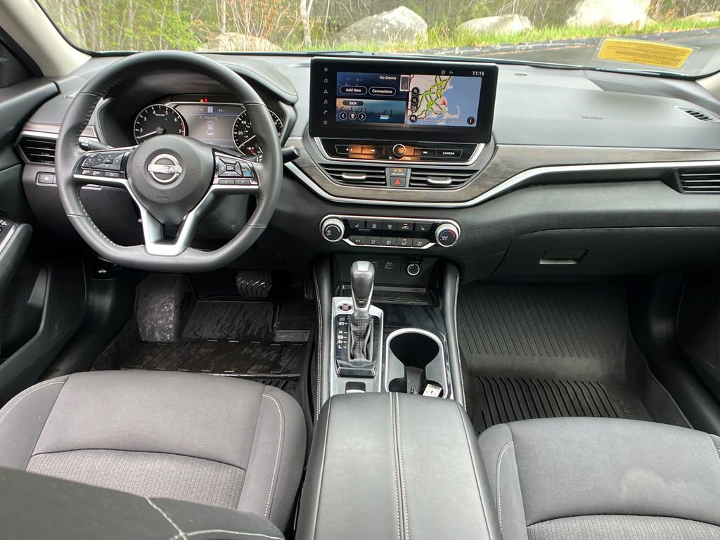 Used 2023 Nissan Altima 2.5 SV w/ SV Premium Package FWD image 13