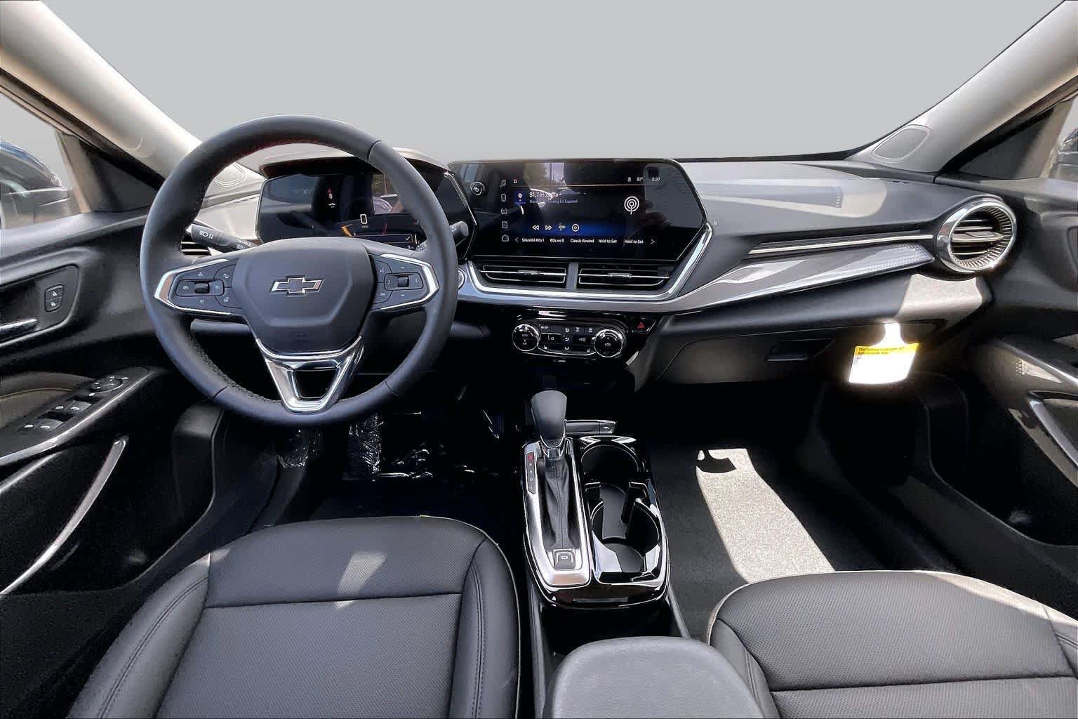 New 2026 Chevrolet Trax ACTIV w/ Driver Confidence Package FWD image 6