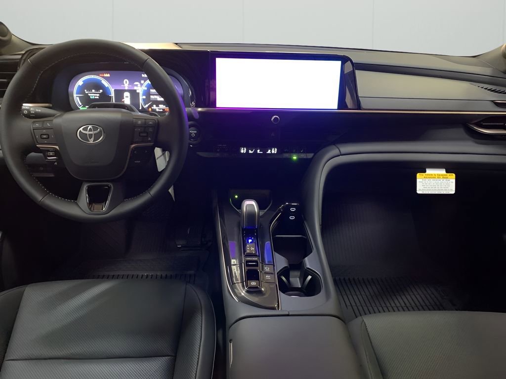 New 2025 Toyota Crown Signia image 15