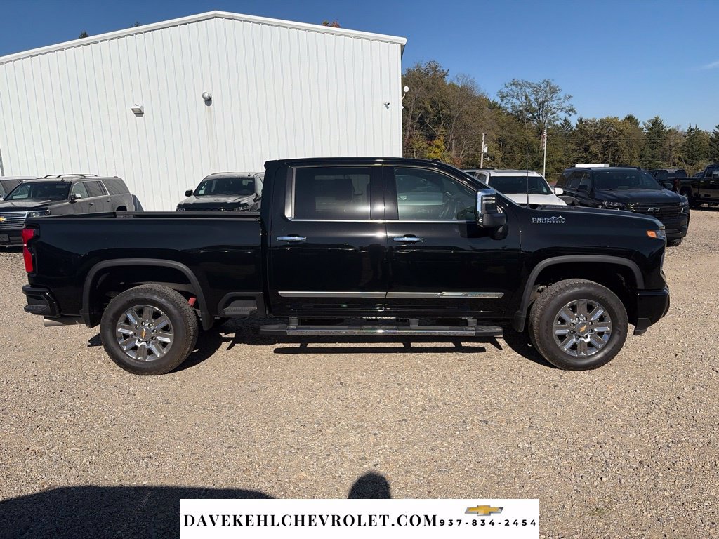 Used 2026 Chevrolet Silverado 2500 High Country w/ High Country Premium Package AWD/4WD image 4