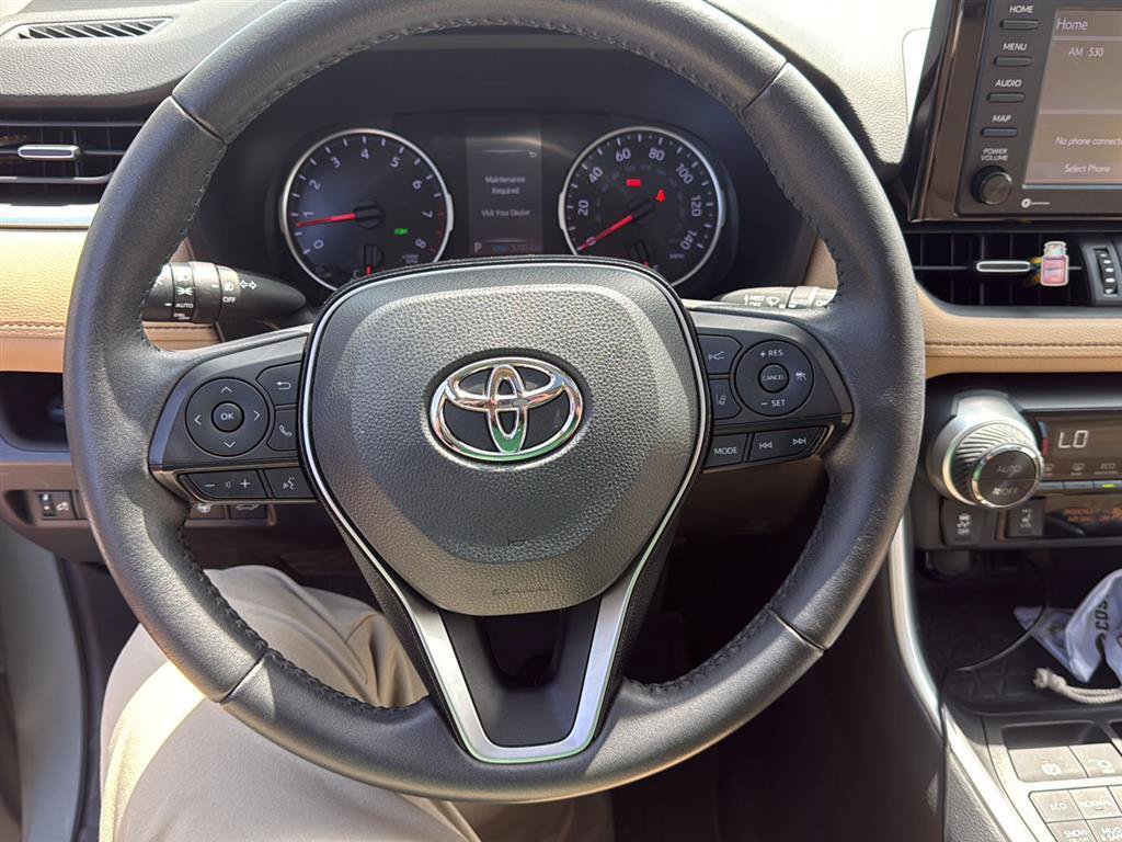 Used 2021 Toyota RAV4 XLE Premium AWD/4WD image 4