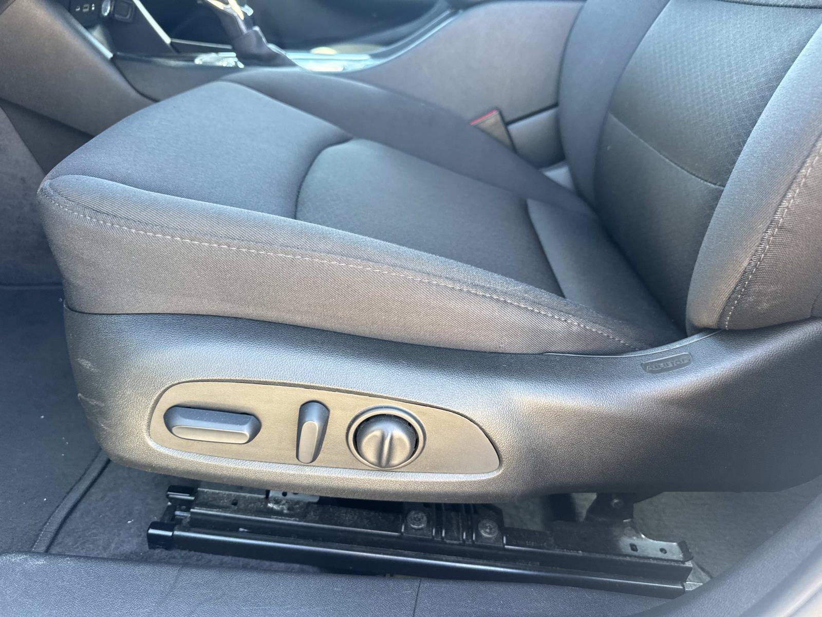 Used 2025 Chevrolet Malibu LT FWD image 17