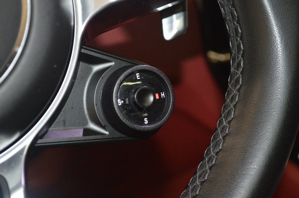 Certified 2023 Porsche Cayenne Platinum Edition image 23