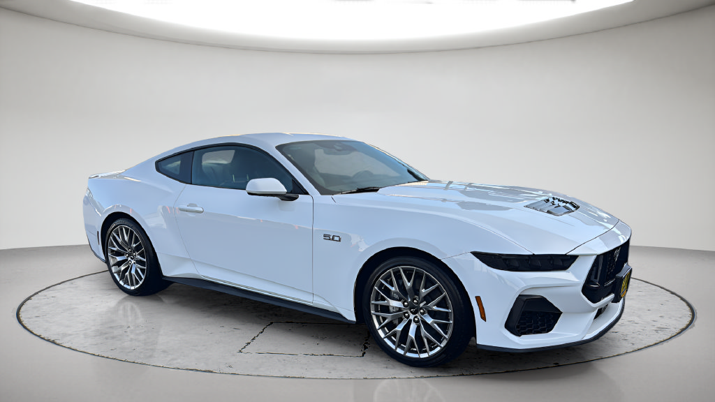 Used 2025 Ford Mustang GT Premium RWD image 4