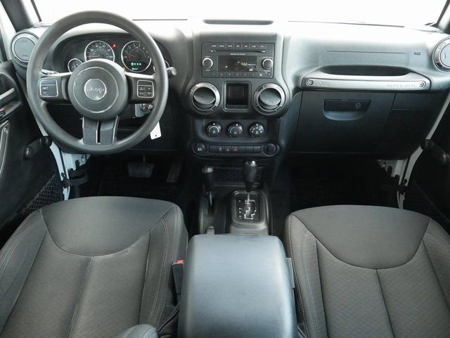 Used 2018 Jeep Wrangler Sport image 3