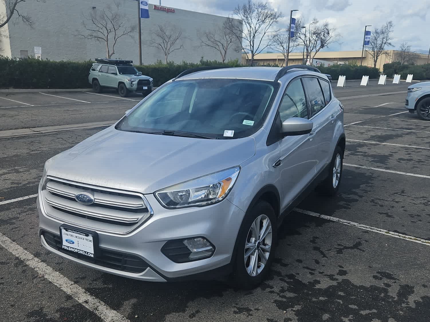 Used 2018 Ford Escape SE image 1
