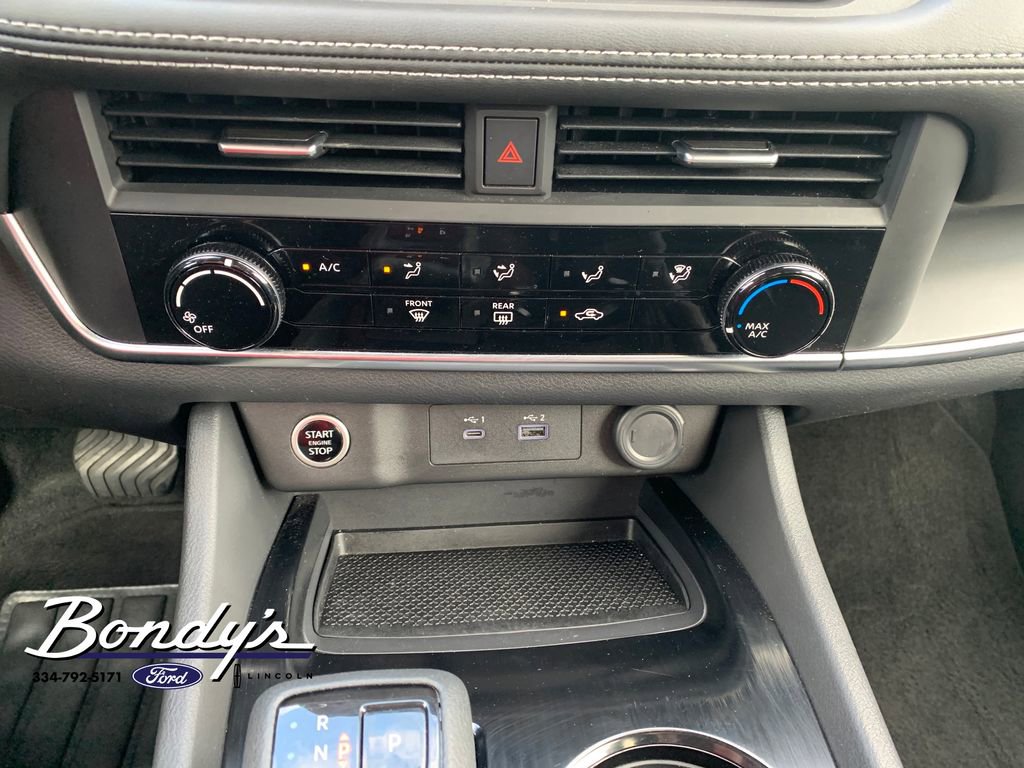 Used 2023 Nissan Rogue S image 17