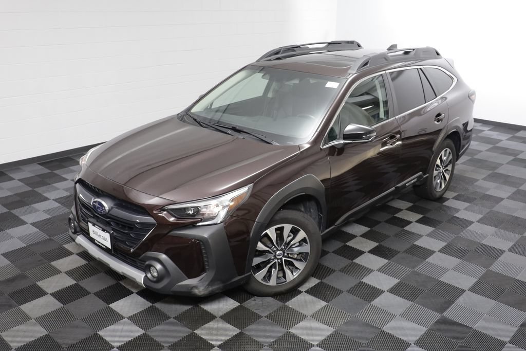 Used 2025 Subaru Outback Limited AWD/4WD image 2