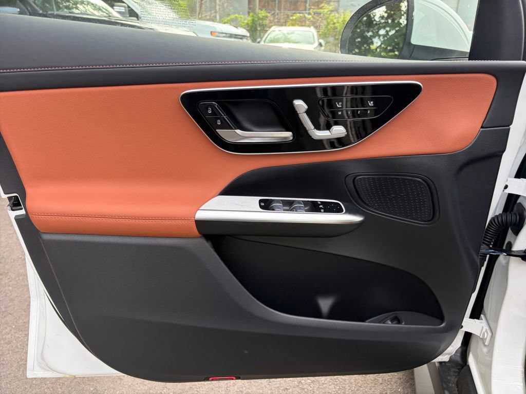 New 2026 Mercedes-Benz GLC 300 4MATIC image 16