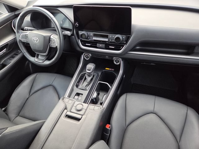 Used 2024 Toyota Grand Highlander AWD image 22
