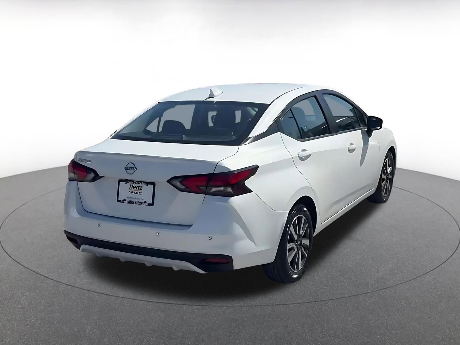 Used 2025 Nissan Versa SV image 14