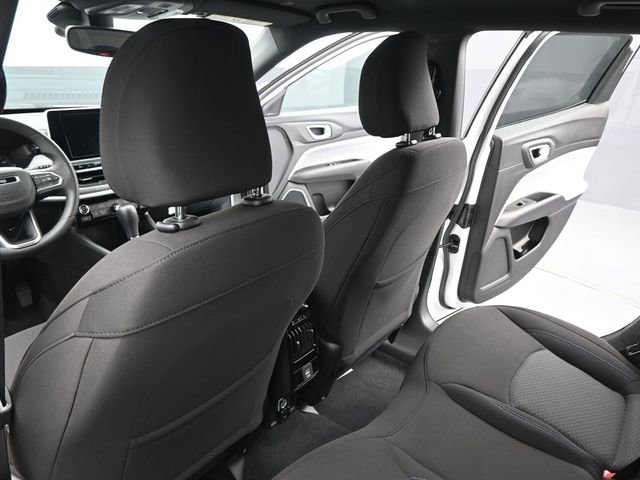 Used 2025 Jeep Compass Sport image 20