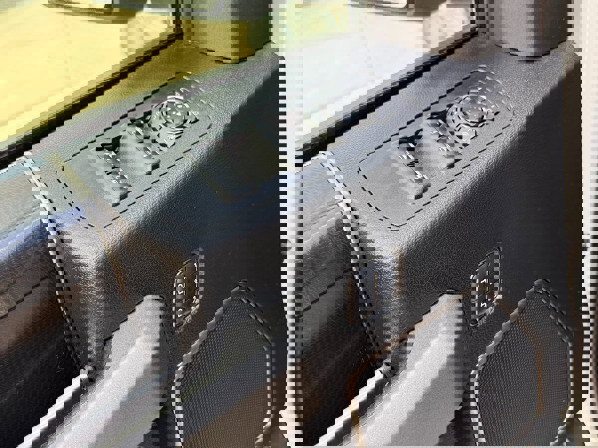 Used 2017 Ford F150 Raptor w/ Equipment Group 802A Luxury image 38