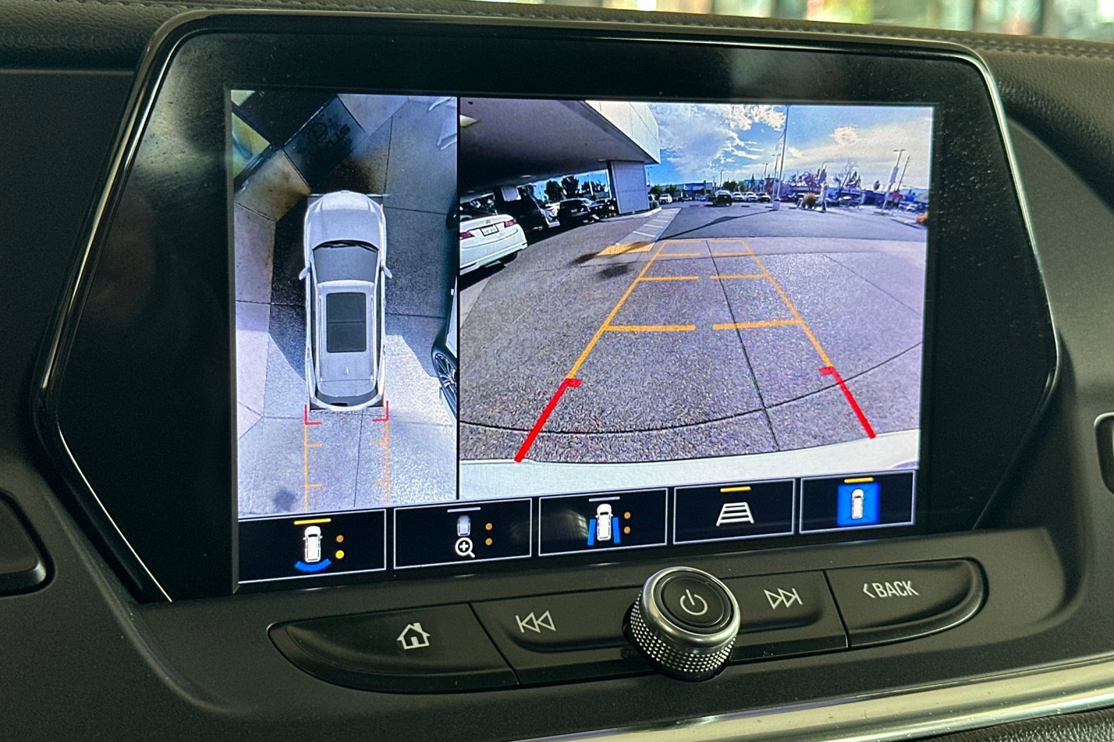 Used 2022 Chevrolet Blazer LT w/ Sound & Technology Package image 16