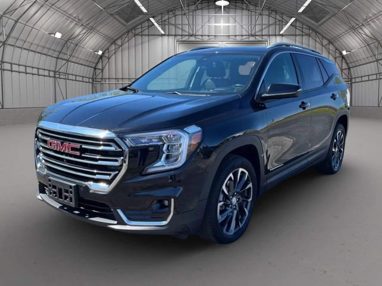 Used 2022 GMC Terrain SLT w/ Tech Package image 3
