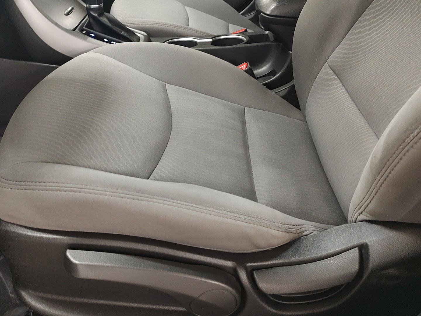 Used 2015 Hyundai Elantra SE w/ Option Group 02 image 3