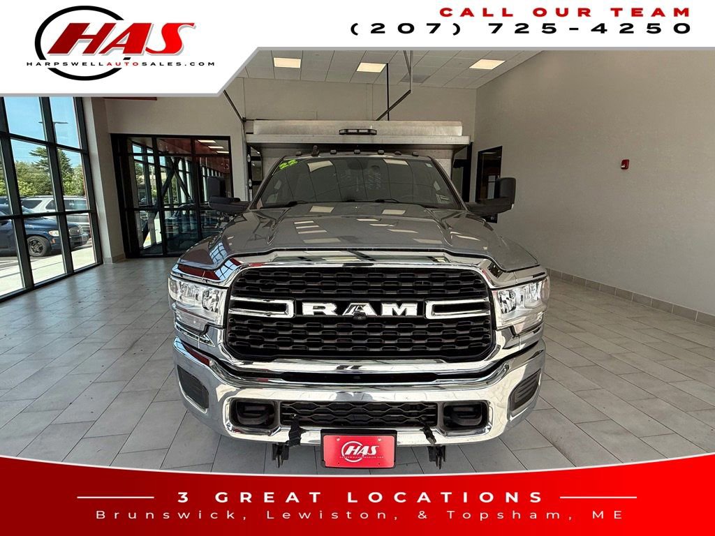 Used 2022 RAM 3500 Tradesman image 9