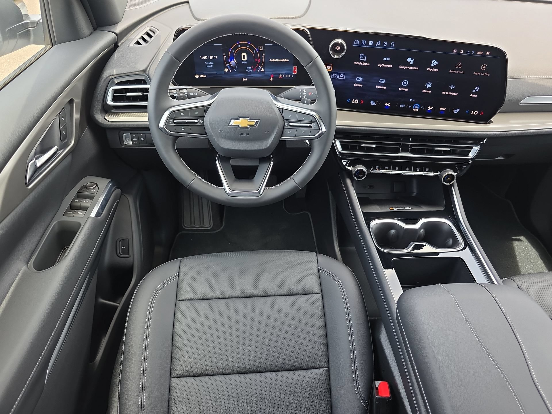 New 2026 Chevrolet Traverse LT w/ Sun and Wheel Package FWD image 13