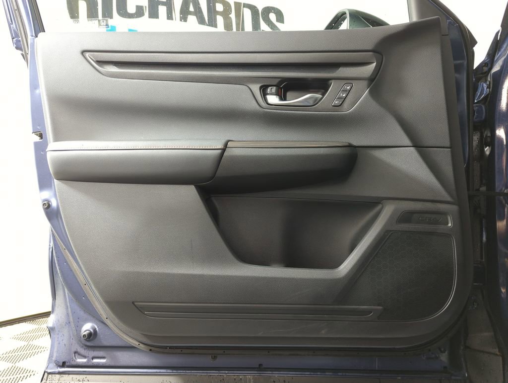 Certified 2025 Honda CR-V Sport-L image 9