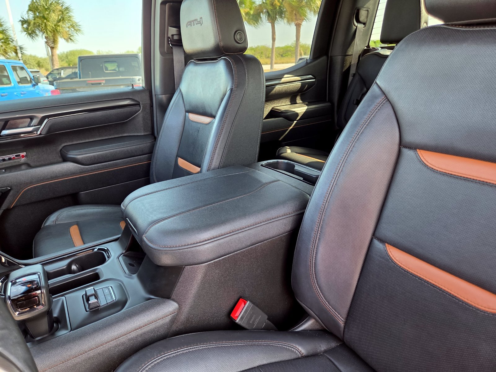 Used 2025 GMC Sierra 1500 AT4 AWD/4WD image 31
