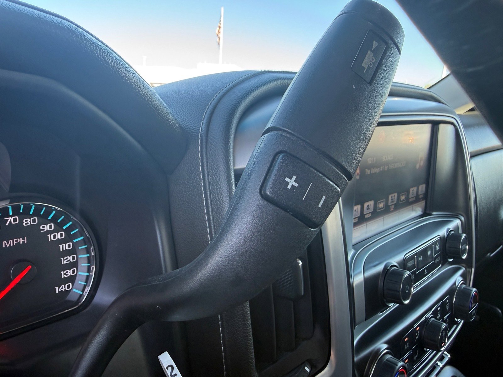 Used 2017 GMC Sierra 1500 SLT w/ SLT Premium Package image 26