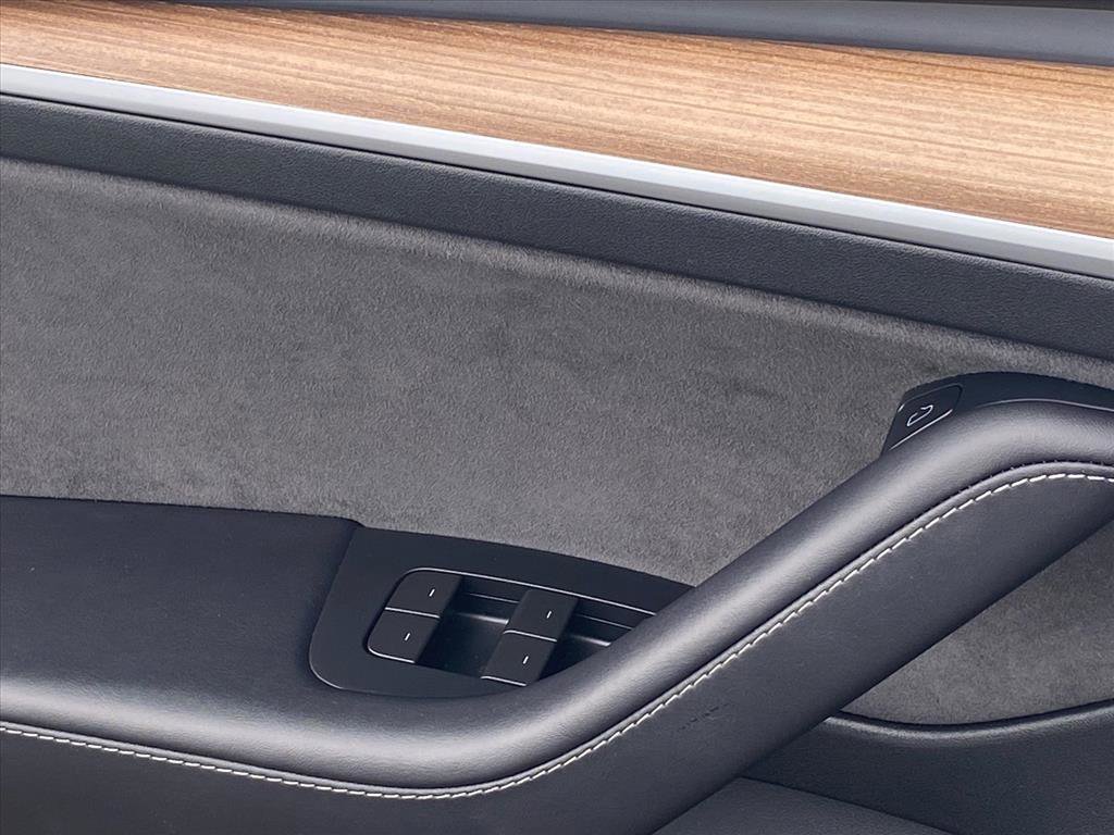 Used 2023 Tesla Model 3 Standard Range RWD image 19