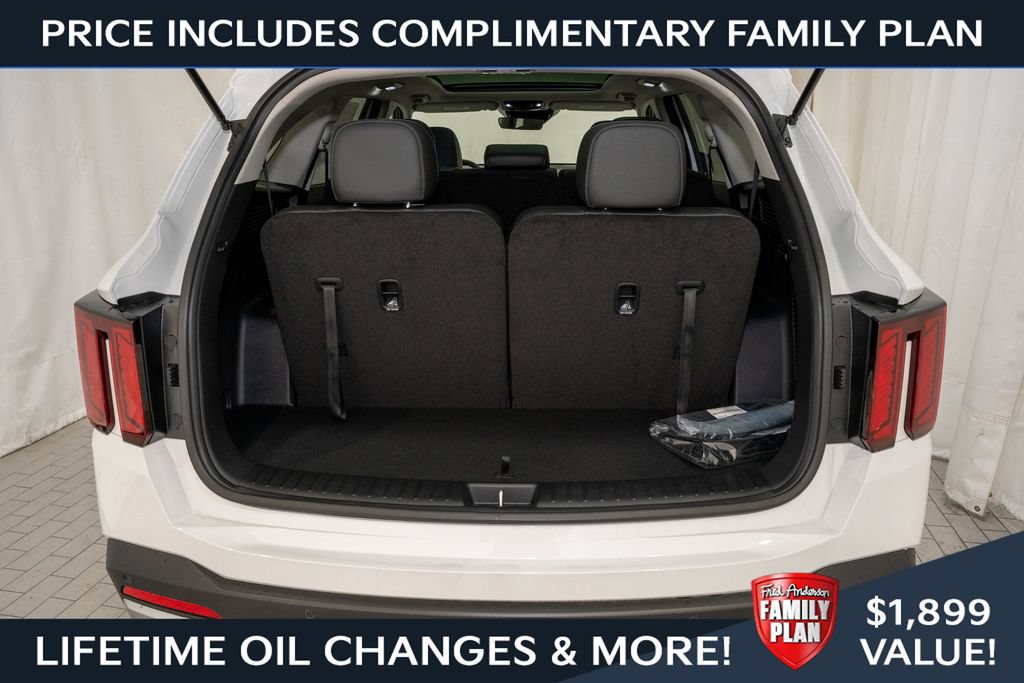 New 2026 Kia Sorento S w/ S Panoramic Sunroof Package FWD image 6