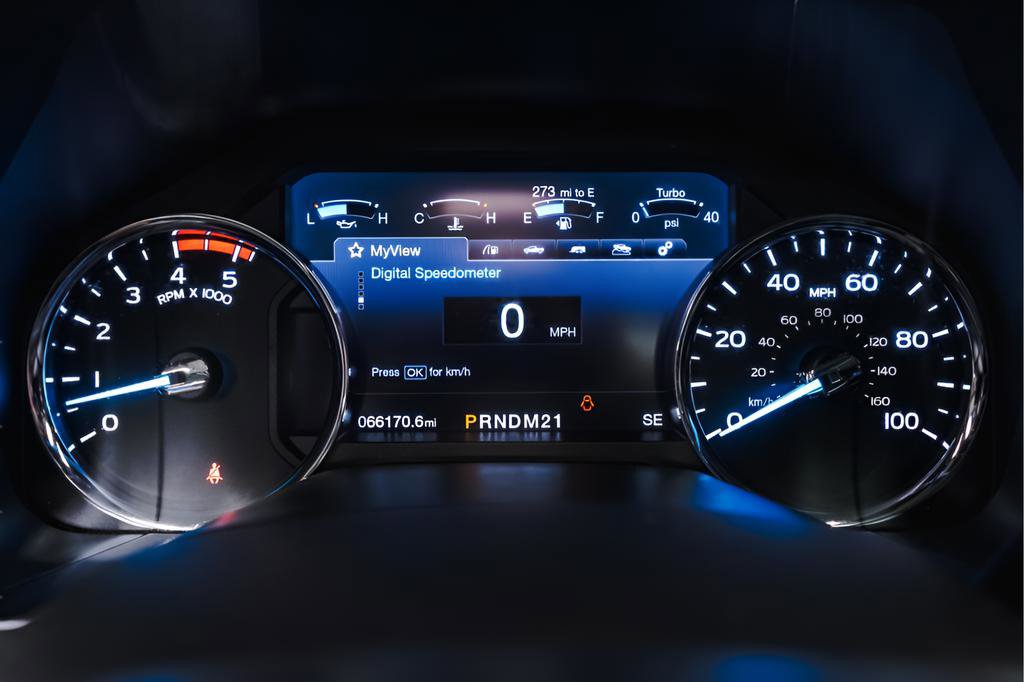 Used 2019 Ford F450 Platinum w/ Platinum Ultimate Package AWD/4WD image 14