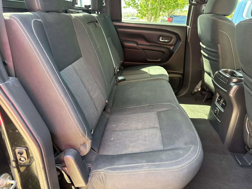 Used 2018 Nissan Titan SV w/ SV Convenience Package image 8