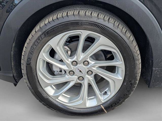 New 2027 Chevrolet Bolt LT w/ Comfort Package FWD image 9