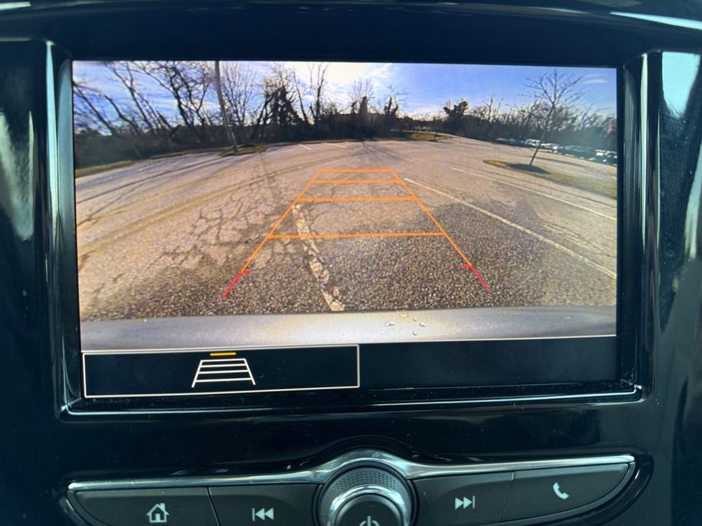 Used 2024 Chevrolet Traverse LS image 17