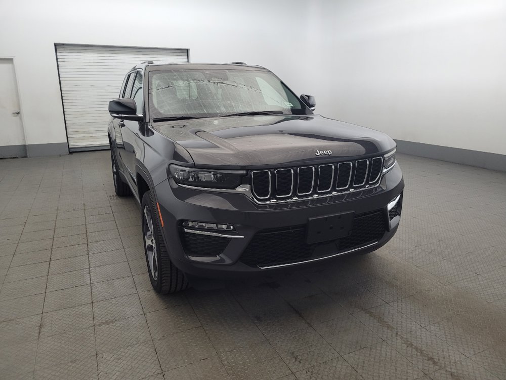 Used 2023 Jeep Grand Cherokee 4WD 4xe image 14