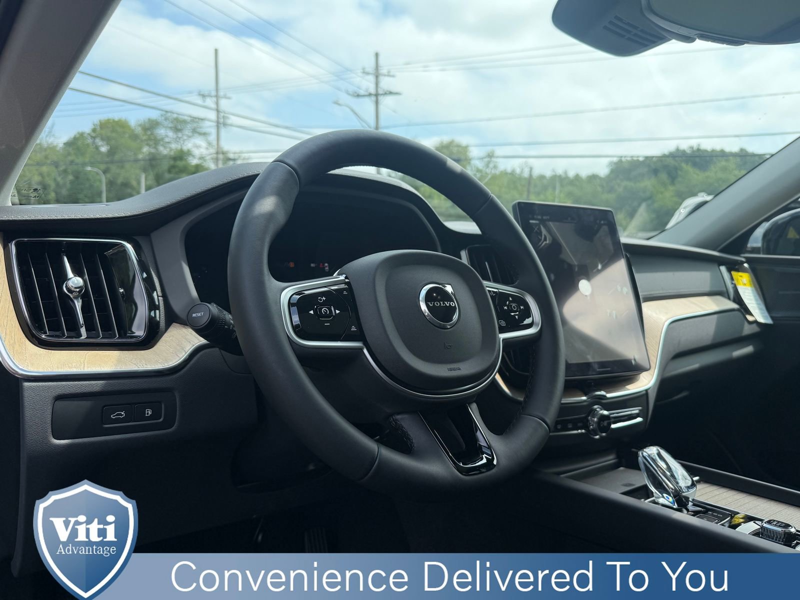 New 2026 Volvo XC60 T8 Ultra w/ Protection Package Premier image 13